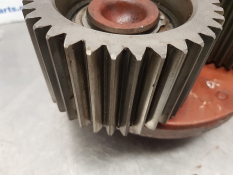 John Deere 6600, 6300, 6400, 6320 Planet Pinion Carrier L172081, L80363, L101243 - المحور الخلفي - جرار: صورة 3 John Deere 6600, 6300, 6400, 6320 Planet Pinion Carrier L172081, L80363, L101243 - المحور الخلفي - جرار: صورة 3