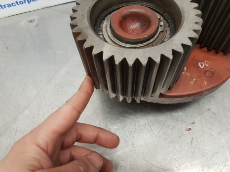 John Deere 6600, 6300, 6400, 6320 Planet Pinion Carrier L172081, L80363, L101243 - المحور الخلفي - جرار: صورة 4 John Deere 6600, 6300, 6400, 6320 Planet Pinion Carrier L172081, L80363, L101243 - المحور الخلفي - جرار: صورة 4