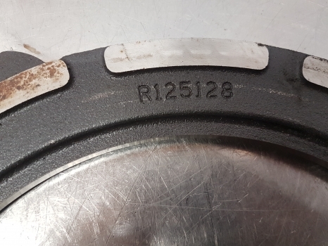 John Deere 6820,  6140j, 6155j, 7405, 7500 Rear Axle Plate R333929, R125128 - المحور الخلفي - جرار: صورة 4 John Deere 6820,  6140j, 6155j, 7405, 7500 Rear Axle Plate R333929, R125128 - المحور الخلفي - جرار: صورة 4