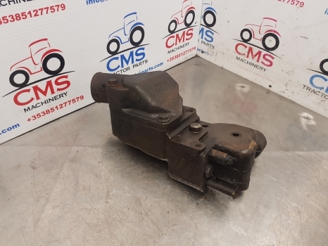 John Deere 7530, 7730, 6630, 6530 Thermostat Housing R522776, R524432 - ترموستات - جرار: صورة 4 John Deere 7530, 7730, 6630, 6530 Thermostat Housing R522776, R524432 - ترموستات - جرار: صورة 4
