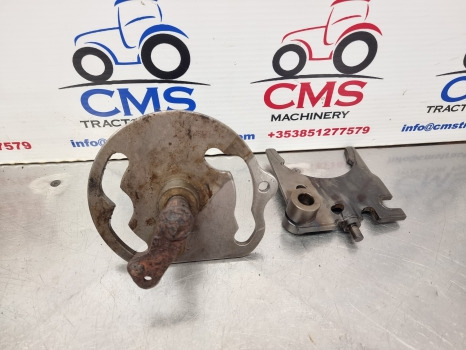 John Deere 7700, 7800, 7810, 7910, Pto Brackets Support Al82581, Re33205 - نقل الحركة: صورة 1 John Deere 7700, 7800, 7810, 7910, Pto Brackets Support Al82581, Re33205 - نقل الحركة: صورة 1