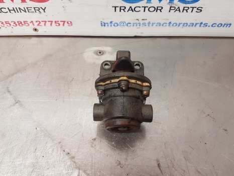 Lamboghini 1056, R1156, R1256,r550 Fuel Lift Pump 2.4519.209.0, 0.003.8319.6/10 - مضخة الوقود - جرار: صورة 1 Lamboghini 1056, R1156, R1256,r550 Fuel Lift Pump 2.4519.209.0, 0.003.8319.6/10 - مضخة الوقود - جرار: صورة 1