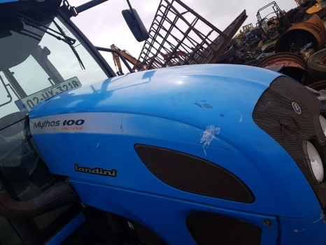 Landini Mythos 90, Mythos 100, Mythos 105 Hood Bonnet 3652905m92, 3652905m94 - غطاء السيارة - جرار: صورة 2 Landini Mythos 90, Mythos 100, Mythos 105 Hood Bonnet 3652905m92, 3652905m94 - غطاء السيارة - جرار: صورة 2