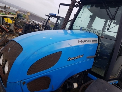 Landini Mythos 90, Mythos 100, Mythos 105 Hood Bonnet 3652905m92, 3652905m94 - غطاء السيارة - جرار: صورة 1 Landini Mythos 90, Mythos 100, Mythos 105 Hood Bonnet 3652905m92, 3652905m94 - غطاء السيارة - جرار: صورة 1
