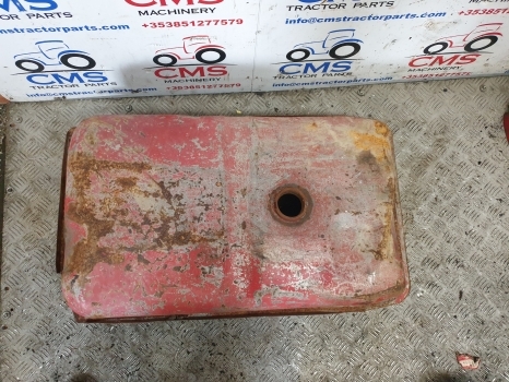 Massey Ferguson 135 Solid Original Fuel Tank 897401m91, 897390m91, 897390m91 - خزان الوقود - جرار: صورة 2 Massey Ferguson 135 Solid Original Fuel Tank 897401m91, 897390m91, 897390m91 - خزان الوقود - جرار: صورة 2