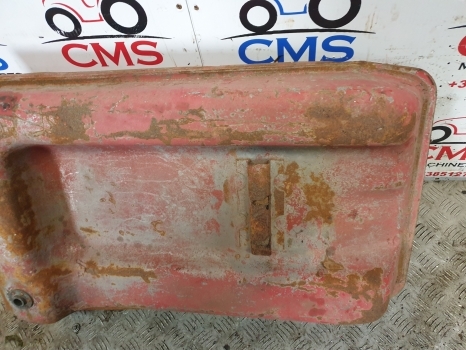 Massey Ferguson 135 Solid Original Fuel Tank 897401m91, 897390m91, 897390m91 - خزان الوقود - جرار: صورة 5 Massey Ferguson 135 Solid Original Fuel Tank 897401m91, 897390m91, 897390m91 - خزان الوقود - جرار: صورة 5