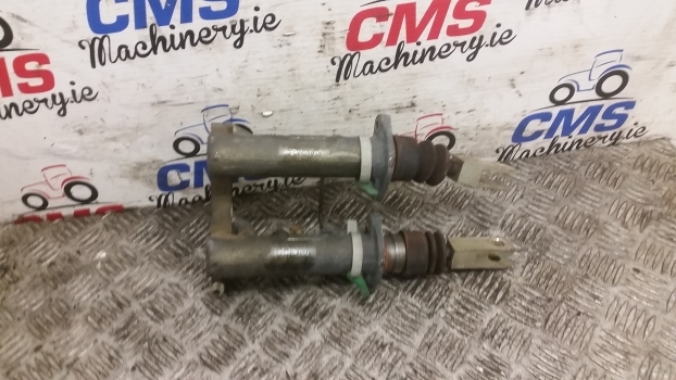 Massey Ferguson 3050, 3630, 6150, 8150 Brake Master Cylinders Kit 3383079m5 - اسطوانة الفرامل - جرار: صورة 2 Massey Ferguson 3050, 3630, 6150, 8150 Brake Master Cylinders Kit 3383079m5 - اسطوانة الفرامل - جرار: صورة 2