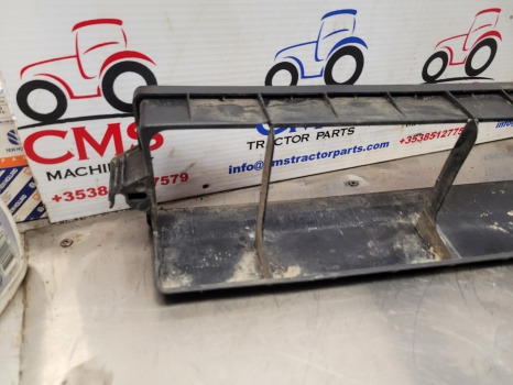 Massey Ferguson 4225, 4245, 4255, 4355, 4345 Cab Air Filter Frame 3388743m1 - جزء تكييف الهواء: صورة 5 Massey Ferguson 4225, 4245, 4255, 4355, 4345 Cab Air Filter Frame 3388743m1 - جزء تكييف الهواء: صورة 5