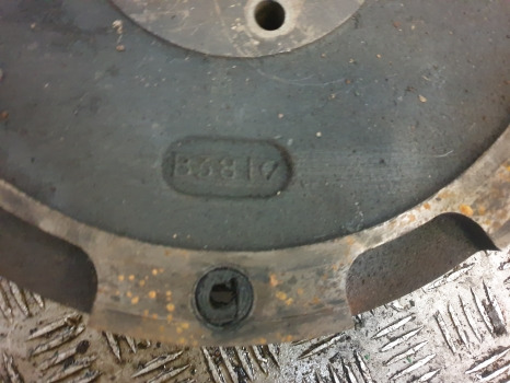 Massey Ferguson 50b Engine Flywheel 31215680 - الحدافة: صورة 3 Massey Ferguson 50b Engine Flywheel 31215680 - الحدافة: صورة 3