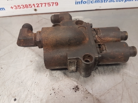 Massey Ferguson 5455 Hydraulic Pressure Valve Body 3794879m3 - صمام هيدروليكي - جرار: صورة 5 Massey Ferguson 5455 Hydraulic Pressure Valve Body 3794879m3 - صمام هيدروليكي - جرار: صورة 5
