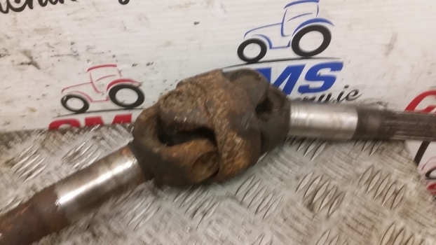 Massey Ferguson 6150, 6160 Front Axle Drive Shaft Left 3764047m91 - نصف رمح - جرار: صورة 3 Massey Ferguson 6150, 6160 Front Axle Drive Shaft Left 3764047m91 - نصف رمح - جرار: صورة 3