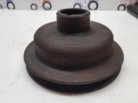 Massey Ferguson 65 Mk1 Engine Crankshaft Pulley 0670319, 31143721, 1641063m1 - المحرك و قطع الغيار: صورة 5 Massey Ferguson 65 Mk1 Engine Crankshaft Pulley 0670319, 31143721, 1641063m1 - المحرك و قطع الغيار: صورة 5