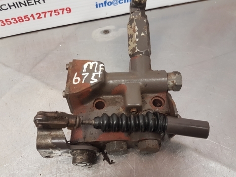 Massey Ferguson 675, 399, 372n, 375, 4225, 4255 Hydraulic Valve Assy 1679099m95 - صمام هيدروليكي - جرار: صورة 5 Massey Ferguson 675, 399, 372n, 375, 4225, 4255 Hydraulic Valve Assy 1679099m95 - صمام هيدروليكي - جرار: صورة 5