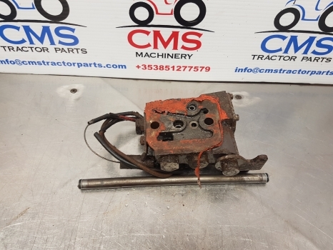 Massey Ferguson 675, 399, 372n, 375, 4225, 4255 Hydraulic Valve Assy 1679099m95 - صمام هيدروليكي - جرار: صورة 4 Massey Ferguson 675, 399, 372n, 375, 4225, 4255 Hydraulic Valve Assy 1679099m95 - صمام هيدروليكي - جرار: صورة 4