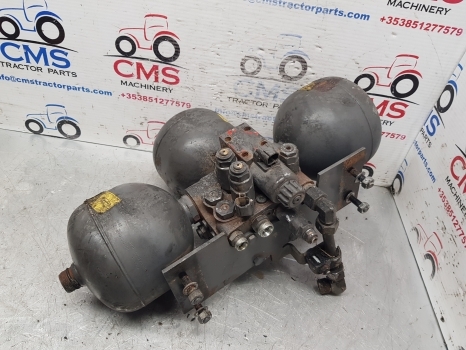 Massey Ferguson 7719 Front Axle Suspension Valve Block 4389933m91, 41293300 - نظام التعليق - جرار: صورة 2 Massey Ferguson 7719 Front Axle Suspension Valve Block 4389933m91, 41293300 - نظام التعليق - جرار: صورة 2