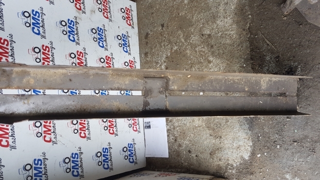 Massey Ferguson 8140,8150 Or 8160 4 Wheel Drive Shaft Cover 3712089m91 - نصف رمح - جرار: صورة 5 Massey Ferguson 8140,8150 Or 8160 4 Wheel Drive Shaft Cover 3712089m91 - نصف رمح - جرار: صورة 5