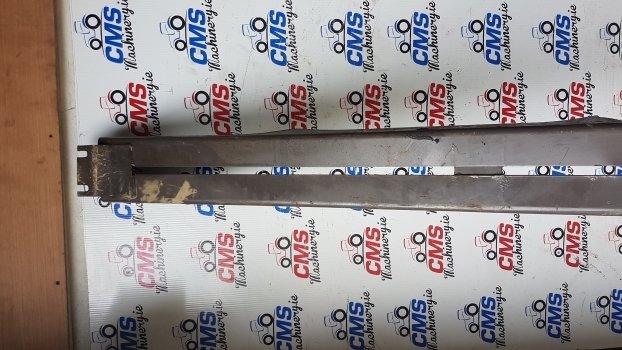 Massey Ferguson 8140,8150 Or 8160 4 Wheel Drive Shaft Cover 3712089m91 - نصف رمح - جرار: صورة 2 Massey Ferguson 8140,8150 Or 8160 4 Wheel Drive Shaft Cover 3712089m91 - نصف رمح - جرار: صورة 2