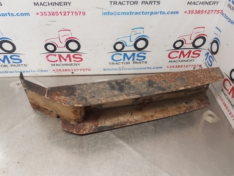 Mccormick Mc115, Case Cx50, Cx60 Mx Maxxum 170mudguard Support Rhs 246768a3 - رفرف - جرار: صورة 4 Mccormick Mc115, Case Cx50, Cx60 Mx Maxxum 170mudguard Support Rhs 246768a3 - رفرف - جرار: صورة 4