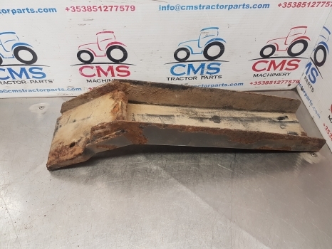 Mccormick Mc115, Case Cx50, Cx60 Mx Maxxum 170mudguard Support Rhs 246768a3 - رفرف - جرار: صورة 3 Mccormick Mc115, Case Cx50, Cx60 Mx Maxxum 170mudguard Support Rhs 246768a3 - رفرف - جرار: صورة 3