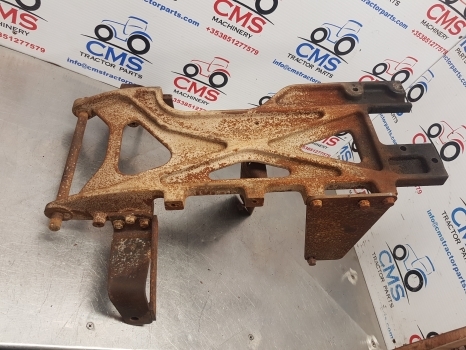 Mccormick Mc115, Mc95, Mc105 Bonnet, Hood Support 358001a1, 706569a2, 704107a2 - غطاء السيارة - جرار: صورة 4 Mccormick Mc115, Mc95, Mc105 Bonnet, Hood Support 358001a1, 706569a2, 704107a2 - غطاء السيارة - جرار: صورة 4