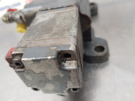 أجهزة هيدروليكية New Holland 8360, 60, Tm Series Hydraulic Lift Valve 5169760, 82011947, 82012258: صورة 6