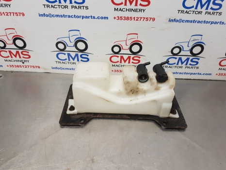 New Holland Case Maxxum Windshield Washer Reservoir 82030995, 82030996, 82030994 - مساحة الزجاج الأمامي - آلات زراعية: صورة 1 New Holland Case Maxxum Windshield Washer Reservoir 82030995, 82030996, 82030994 - مساحة الزجاج الأمامي - آلات زراعية: صورة 1