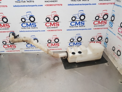 New Holland Case Maxxum Windshield Washer Reservoir 87638112, 87470604 - مساحة الزجاج الأمامي - آلات زراعية: صورة 1 New Holland Case Maxxum Windshield Washer Reservoir 87638112, 87470604 - مساحة الزجاج الأمامي - آلات زراعية: صورة 1