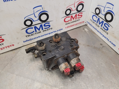 New Holland Case Mxu, Maxxum, Tsa, T6000 Case Mxu100 Hydraulic Valve 5195591 - كابلات/ ضفيرة الأسلاك: صورة 3 New Holland Case Mxu, Maxxum, Tsa, T6000 Case Mxu100 Hydraulic Valve 5195591 - كابلات/ ضفيرة الأسلاك: صورة 3