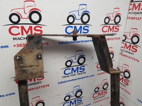 New Holland Case Puma T6000, T7 T7.200 Hood Bonnet Support 84148993, 84355109 - غطاء السيارة - جرار: صورة 2 New Holland Case Puma T6000, T7 T7.200 Hood Bonnet Support 84148993, 84355109 - غطاء السيارة - جرار: صورة 2