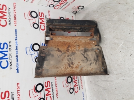 New Holland Case Puma T6000, T7 T7.200 Hood Bonnet Support 84153356, 87353681 - غطاء السيارة - جرار: صورة 5 New Holland Case Puma T6000, T7 T7.200 Hood Bonnet Support 84153356, 87353681 - غطاء السيارة - جرار: صورة 5