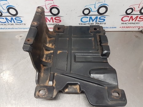 New Holland Case T5.95, T5.75, T5.115 Muffler Support 84600908, 84528662 - علبة العادم - جرار: صورة 3 New Holland Case T5.95, T5.75, T5.115 Muffler Support 84600908, 84528662 - علبة العادم - جرار: صورة 3