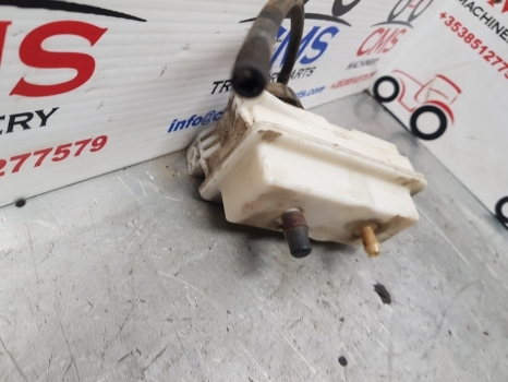 New Holland Case T6, T7, Maxxum, Puma T7.200 Brake Fluid Reservoir 84154075 - اسطوانة الفرامل - آلات زراعية: صورة 3 New Holland Case T6, T7, Maxxum, Puma T7.200 Brake Fluid Reservoir 84154075 - اسطوانة الفرامل - آلات زراعية: صورة 3