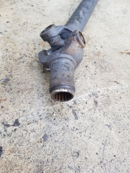 لمحور الأمامي New Holland Case T7040, T7.260, Puma Front Axle Drive Shaft 84486152: صورة 7