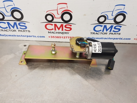 New Holland Case, Tsa, T6000, T7 Case, Wiper Motor Front Brand New 82032050 - مساحة الزجاج الأمامي - آلات زراعية: صورة 1 New Holland Case, Tsa, T6000, T7 Case, Wiper Motor Front Brand New 82032050 - مساحة الزجاج الأمامي - آلات زراعية: صورة 1