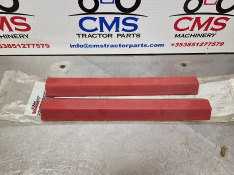 New Holland Lb, Lbb, Tl, Tlb Sliding Pad Pair 85808473 - قطع الغيار - لودر ذو محراث خلفي/ باكهو: صورة 2 New Holland Lb, Lbb, Tl, Tlb Sliding Pad Pair 85808473 - قطع الغيار - لودر ذو محراث خلفي/ باكهو: صورة 2