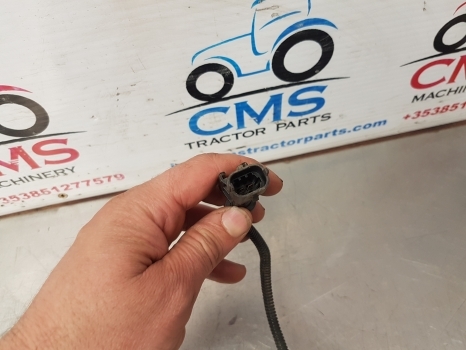 New Holland T5.95 Temperature Sender Sensor 47478894 - مستشعر - جرار: صورة 3 New Holland T5.95 Temperature Sender Sensor 47478894 - مستشعر - جرار: صورة 3