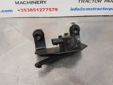 New Holland T5.95, Tm135, Tm110, Maxxum Potentiometer 82021035, 87543715 - النظام الكهربائي - آلات زراعية: صورة 1 New Holland T5.95, Tm135, Tm110, Maxxum Potentiometer 82021035, 87543715 - النظام الكهربائي - آلات زراعية: صورة 1