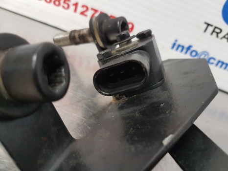 New Holland T5.95, Tm135, Tm110, Maxxum Potentiometer 82021035, 87543715 - النظام الكهربائي - آلات زراعية: صورة 3 New Holland T5.95, Tm135, Tm110, Maxxum Potentiometer 82021035, 87543715 - النظام الكهربائي - آلات زراعية: صورة 3