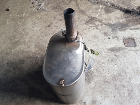 New Holland T7.200, Case Puma 130, 145 Catalytic Silencer, Muffler 84396513 - علبة العادم - جرار: صورة 2 New Holland T7.200, Case Puma 130, 145 Catalytic Silencer, Muffler 84396513 - علبة العادم - جرار: صورة 2