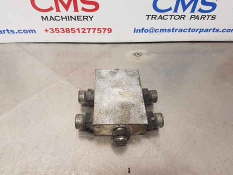 New Holland T7.200, T7.210, T7.175, Lift Cylinder Block 84154694, 51638540 - أجهزة هيدروليكية - جرار: صورة 1 New Holland T7.200, T7.210, T7.175, Lift Cylinder Block 84154694, 51638540 - أجهزة هيدروليكية - جرار: صورة 1