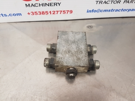 New Holland T7.200, T7.210, T7.175, Lift Cylinder Block 84154694, 51638540 - أجهزة هيدروليكية - جرار: صورة 2 New Holland T7.200, T7.210, T7.175, Lift Cylinder Block 84154694, 51638540 - أجهزة هيدروليكية - جرار: صورة 2