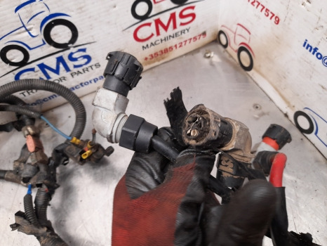New Holland T7030, T7040 Case Puma Battery Wiring Loom Check Pictures 87324238 - كابلات/ ضفيرة الأسلاك: صورة 5 New Holland T7030, T7040 Case Puma Battery Wiring Loom Check Pictures 87324238 - كابلات/ ضفيرة الأسلاك: صورة 5