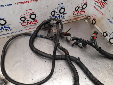 New Holland T7030, T7040 Case Puma Battery Wiring Loom Check Pictures 87324238 - كابلات/ ضفيرة الأسلاك: صورة 2 New Holland T7030, T7040 Case Puma Battery Wiring Loom Check Pictures 87324238 - كابلات/ ضفيرة الأسلاك: صورة 2