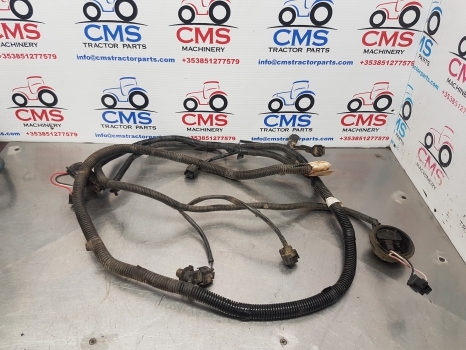 New Holland T7040, T6000, T7000 Front Light Wiring Loom 87658132, 87329727 - كابلات/ ضفيرة الأسلاك: صورة 1 New Holland T7040, T6000, T7000 Front Light Wiring Loom 87658132, 87329727 - كابلات/ ضفيرة الأسلاك: صورة 1