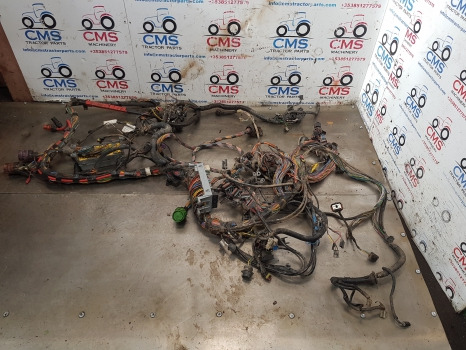 New Holland T7040, T7000, T6000, Puma, Wiring Loom Complete 87655808, 87655808 - كابلات/ ضفيرة الأسلاك: صورة 1 New Holland T7040, T7000, T6000, Puma, Wiring Loom Complete 87655808, 87655808 - كابلات/ ضفيرة الأسلاك: صورة 1