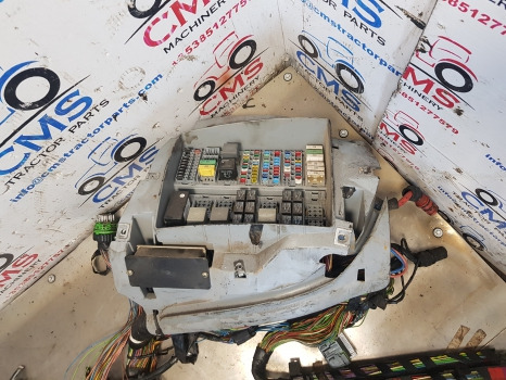 New Holland T7040, T7000, T6000, Wiring Loom Complete 84194383, 87740784 - كابلات/ ضفيرة الأسلاك: صورة 5 New Holland T7040, T7000, T6000, Wiring Loom Complete 84194383, 87740784 - كابلات/ ضفيرة الأسلاك: صورة 5
