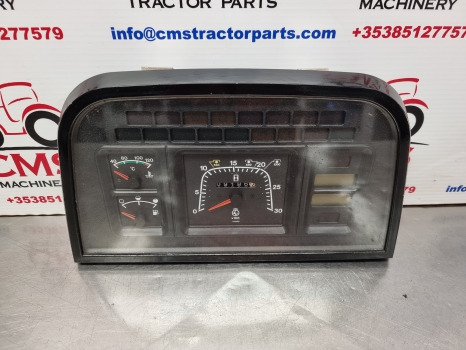 New Holland Tm, Tm135 Series Instrument Cluster, Clocks 82024007, 87749728 - النظام الكهربائي: صورة 2 New Holland Tm, Tm135 Series Instrument Cluster, Clocks 82024007, 87749728 - النظام الكهربائي: صورة 2