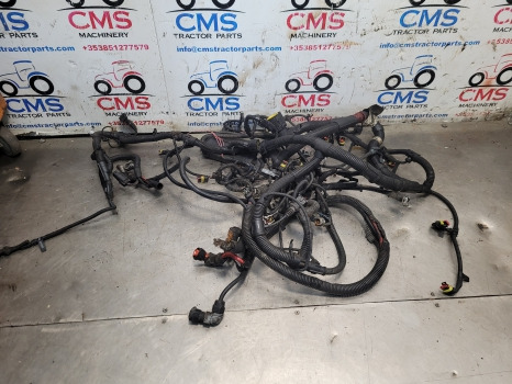 New Holland Tsa, Case Mxu Series Mxu100 16x16 Transmission Wiring Loom - كابلات/ ضفيرة الأسلاك: صورة 1 New Holland Tsa, Case Mxu Series Mxu100 16x16 Transmission Wiring Loom - كابلات/ ضفيرة الأسلاك: صورة 1