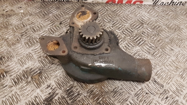 Old Stock Old Stock Water Cooling Pump 3771d04a1 - مضخة المبرد - جرار: صورة 1 Old Stock Old Stock Water Cooling Pump 3771d04a1 - مضخة المبرد - جرار: صورة 1