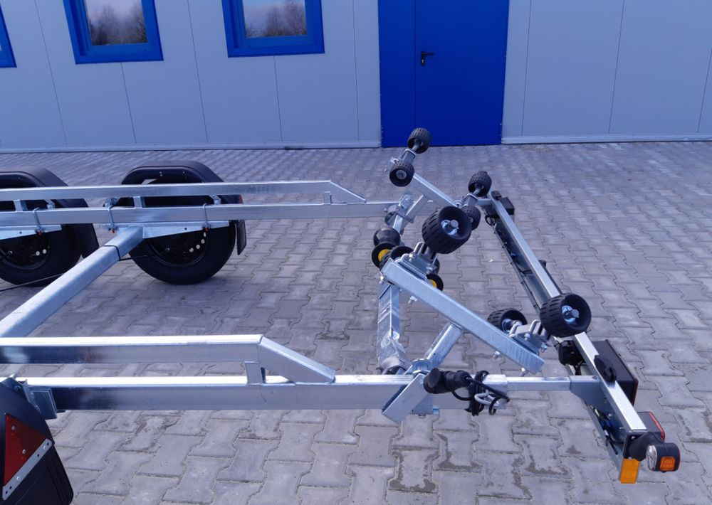 BRENDERUP 242500 TB SR | 2500 kg / 720 x 220 cm - مقطورة القارب: صورة 5 BRENDERUP 242500 TB SR | 2500 kg / 720 x 220 cm - مقطورة القارب: صورة 5